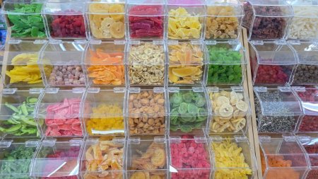 فواكه مجففة