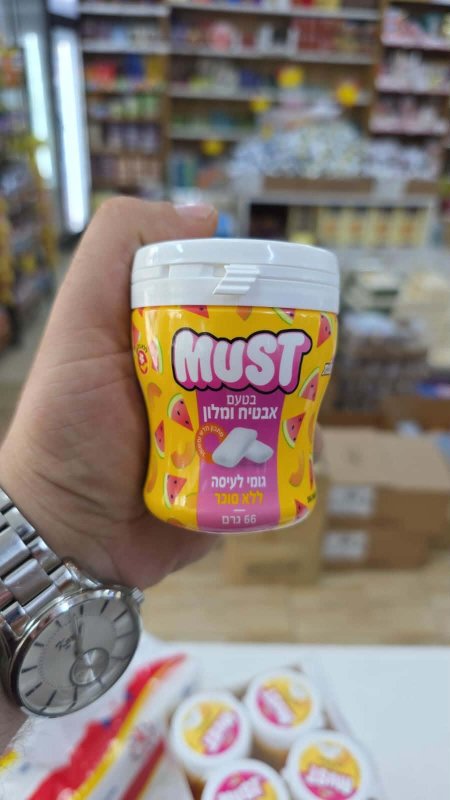 علكةmust بنكهة بطيخ وشمام